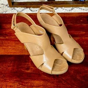 Aerosols tan leather heels